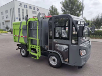 四轮电动环卫车